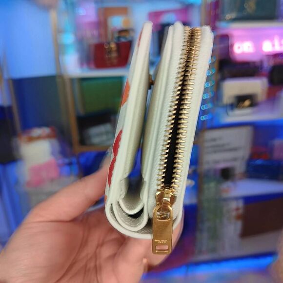 Unused Yves Saint Laurent Multi Color Leather Compact Zip Wallet - Picture 3 of 15